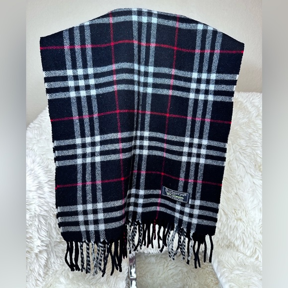 Burberrys of London 100% Lambswool - Picture 1 of 2